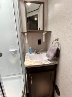 Comfortable 1BR RV for mid-to-long term stays - 1