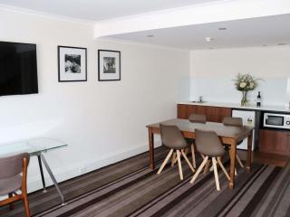 Mercure Canberra - 5