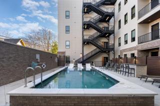 Acoustic Anthem-2 Units-Pool & Gym-In Music Row - 9