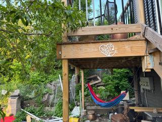 Peaceful Pilsen Garden Apt - 9