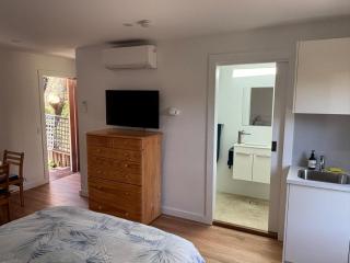 Studio granny flat - 5