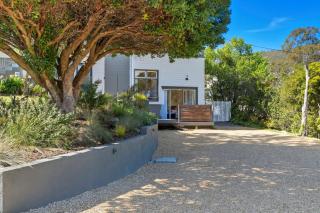 Charming Maning Ave - 2 Bedroom Unit in Sandy Bay - 9