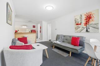 Charming Maning Ave - 2 Bedroom Unit in Sandy Bay - 3