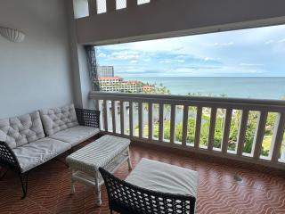 Beachfront condo with 5 star resort facilities - 5