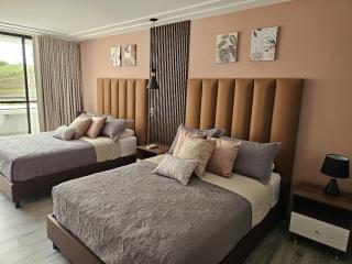 Epic Suite 209 Deluxe Aeropuerto - 1