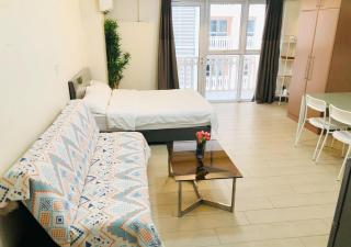 Charming 1BR with Balcony near Venice mall&BGC - 0