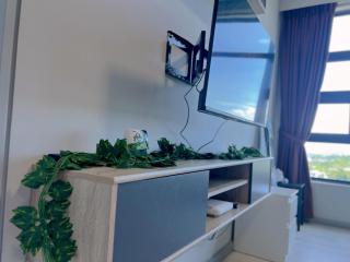 JQ D'Joyful Homestay 5 pax City SeaviewnHigh Floor LV29 - 3