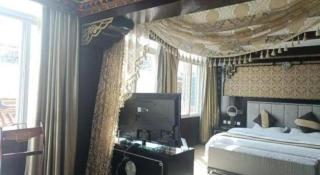 Shangri-la Zhaxidele Hotel - 4