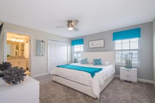 4834BV TOWNHOUSE 4 BEDROOMS & 3 BATHROOMS + POOL - 4