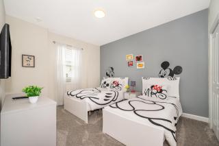 2705JT LUXURY 7 BED/5 BA (SANITIZED) - 1