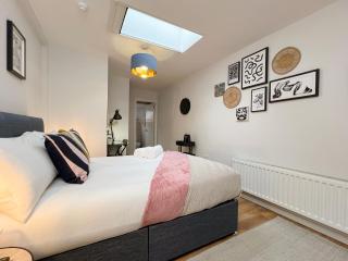 Ocho Homes Lux By Eight Continents, Belfast - 3