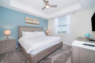 3131-305RA STOREY LAKE, CONDO 2/2 LAKE VIEW - 9