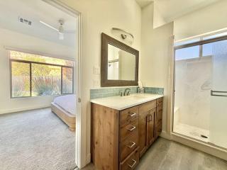 Upscale 2br-2ba home in Kanab with red rock views - 2