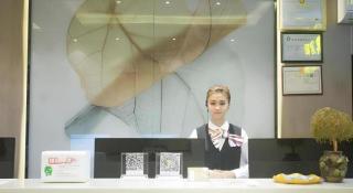 GreenTree Inn Express Hainan Haikou Haixiu Zhong Road - 2