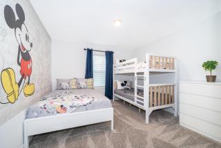 2585LA TOWNHOUSE 4 BEDROOMS & 3 BATHROOMS + POOL - 5