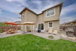 Grape Expectations- A Winemakers Cozy Retreat - 8