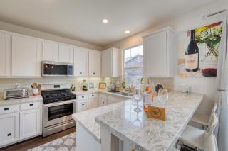 Grape Expectations- A Winemakers Cozy Retreat - 3