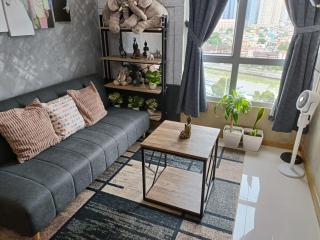 Thailand Theme 1BR Free Pool Gym Internet Netflix Sunshine 100 T3 Pioneer Mandaluyong - 0