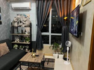 Thailand Theme 1BR Free Pool Gym Internet Netflix Sunshine 100 T3 Pioneer Mandaluyong - 3