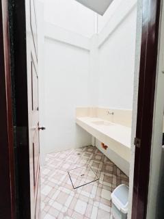 4BR House in Pardo Cebu Perfect for Groups - 6