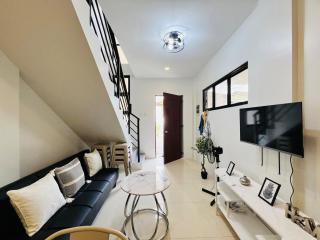 4BR House in Pardo Cebu Perfect for Groups - 3