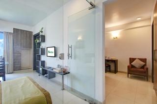 Hotel 91 Medanta - 1