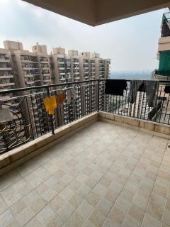 2bhk fully furnished guest apartment- ghaziabad - 3
