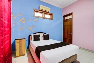 Hotel O Solo near RS JIH Solo formerly Azifa Inn - 8