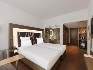 Novotel New Delhi Aerocity - 8
