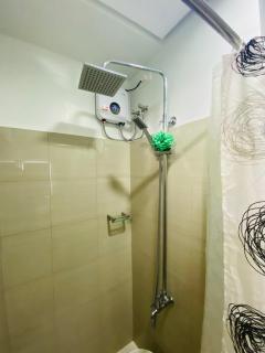 SMDC Good Stays - Shore 2 Unit 706 Tower 2 - 9