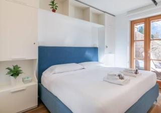 Elegant 3-Bedroom Retreat with Private Garden -Cortina - 7