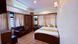 Hotel Divine Inn - 5