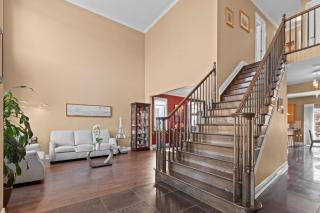 Maple Heights - Stunning Home in West Ottawa - 0