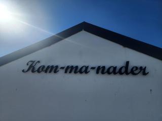 Kom ma nader - 0
