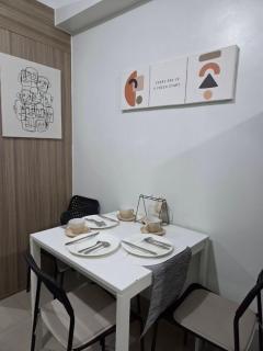 SMDC Good Stays - Shore 2 Unit 325 Tower 3 - 2