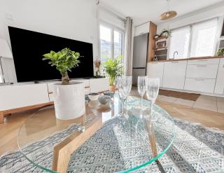 Balcon privé Parking & Fibre Proche Paris - 2