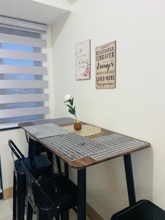 SMDC Good Stays - Shore 3 Unit 628 Tower 2 - 2