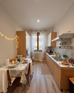 10 min walk from Autodromo Spacious place family - 4
