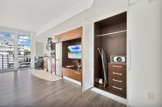 Stylish Studio in South Beach with Ocean Views - 7