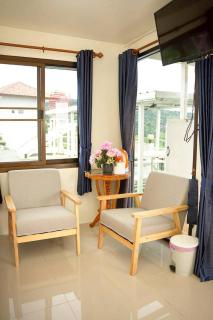 Leesuma Cafe & Homestay - 1