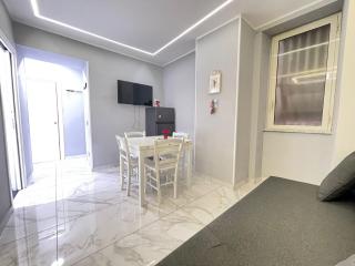 Quartieri Spagnoli Station Apartment - 1