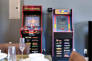 City Views Rooftop Karaoke, Pool, Hot Tub, Games - 2