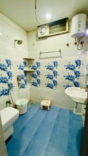 Hotel Ambika Avenue - 8