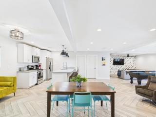 Sunhaven - Private Heated Pool - Walk to Old Town - 2