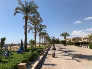 Beach Front Villa - Sea View - Ain Sokhna Red Sea فيلا على الشاطئ - إطلالة على البحر - الطابق الأرضي مع حديقة - Ain Suchna - 2