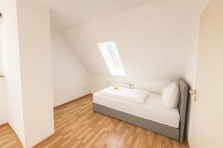 SUNNYHOME Monteurwohnungen und Apartments in Nittendorf - 3