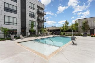 Panoramic Penthouse - Mins to Broadway - Full Gym - 3