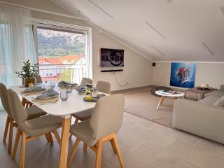 KIANA - Apartment Baska mit Dachterrasse, Meerblick sowie große Poolarea - 7