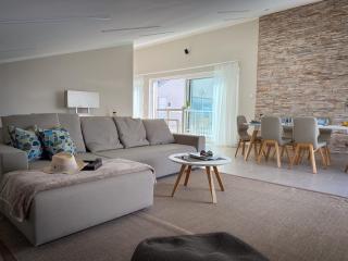 KIANA - Apartment Baska mit Dachterrasse, Meerblick sowie große Poolarea - 9