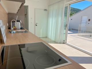KIANA - Apartment Baska mit Dachterrasse, Meerblick sowie große Poolarea - Baška - 2